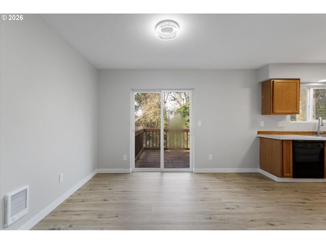 115 LOWRANE Dr, Kelso, WA 98626