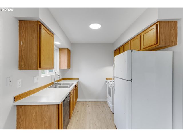 115 LOWRANE Dr, Kelso, WA 98626
