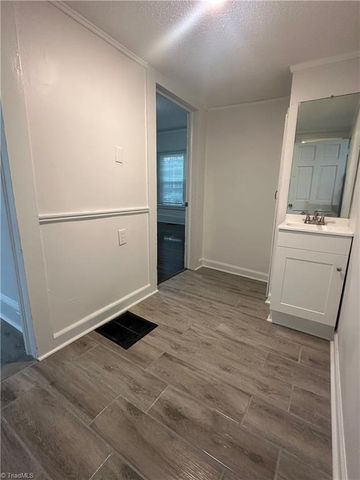 4028 Leo Street, Winston-salem, NC 27105