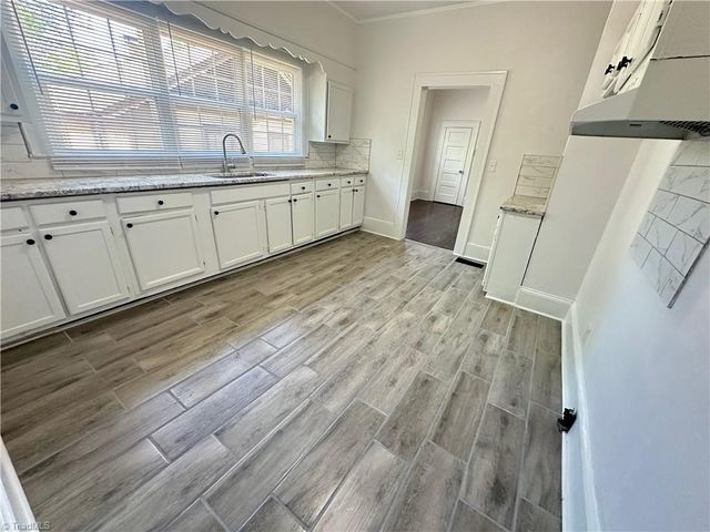 4028 Leo Street, Winston-salem, NC 27105