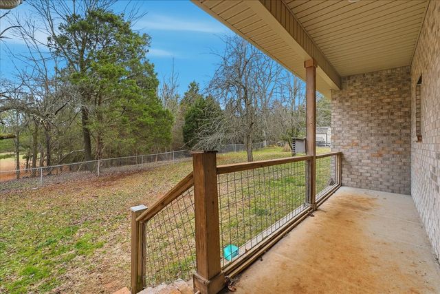 105 Lakeview Dr, Decherd, TN 37324