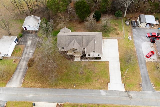 105 Lakeview Dr, Decherd, TN 37324