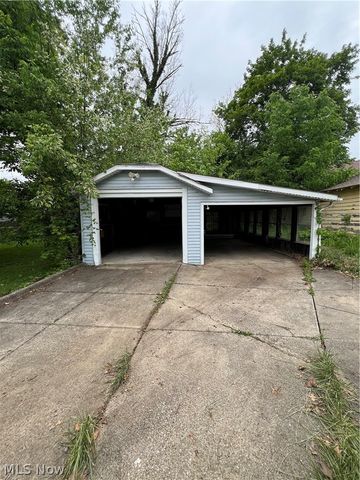 797 Stoner Street, Akron, OH 44320