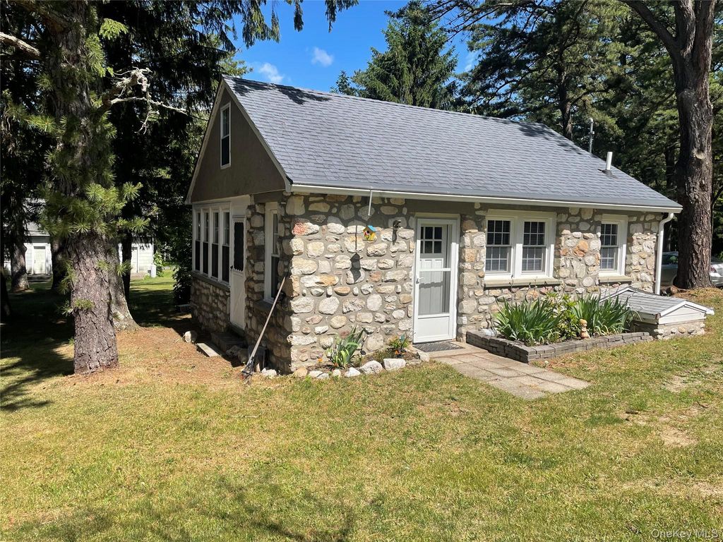 92 Stein Road 4, Pine Bush, NY 12566
