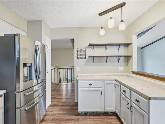 4540 Greenhaven Drive, Vadnais Heights, MN 55127