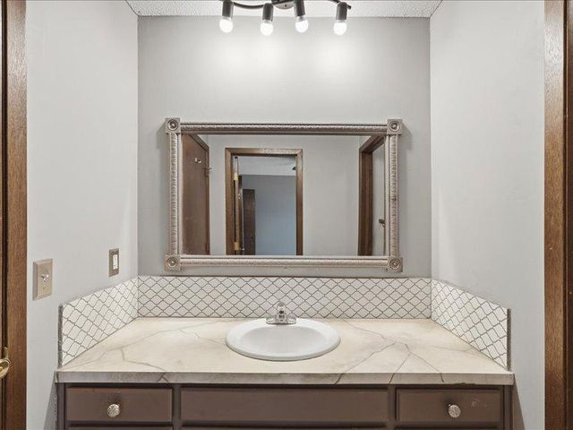 4540 Greenhaven Drive, Vadnais Heights, MN 55127