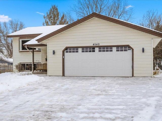 4540 Greenhaven Drive, Vadnais Heights, MN 55127