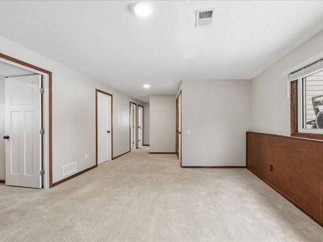 4540 Greenhaven Drive, Vadnais Heights, MN 55127