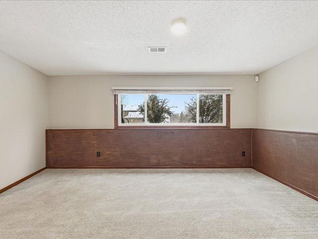 4540 Greenhaven Drive, Vadnais Heights, MN 55127