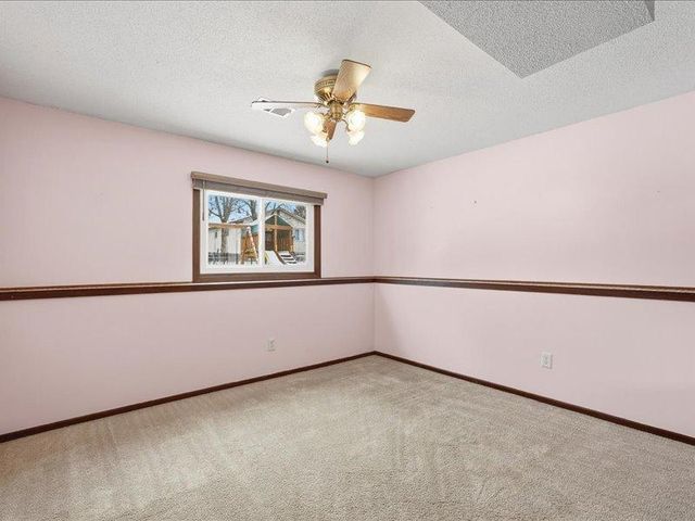 4540 Greenhaven Drive, Vadnais Heights, MN 55127