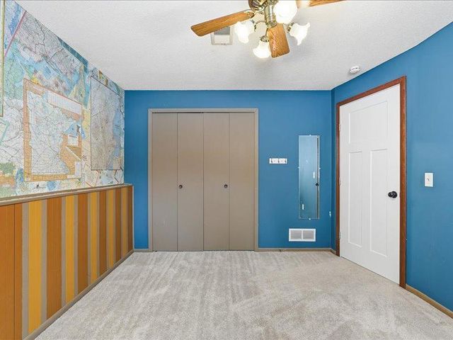 4540 Greenhaven Drive, Vadnais Heights, MN 55127