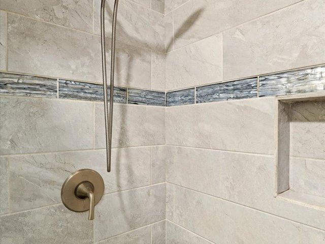 4540 Greenhaven Drive, Vadnais Heights, MN 55127