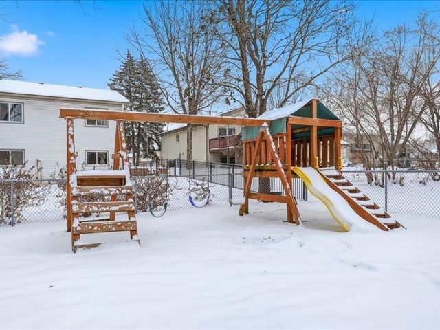 4540 Greenhaven Drive, Vadnais Heights, MN 55127