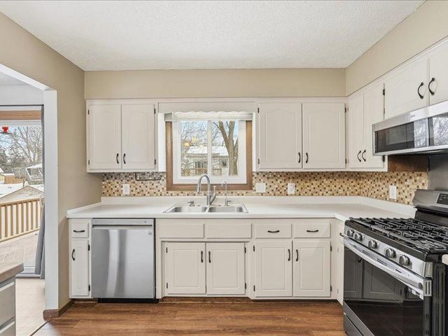 4540 Greenhaven Drive, Vadnais Heights, MN 55127