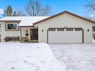 4540 Greenhaven Drive, Vadnais Heights, MN 55127