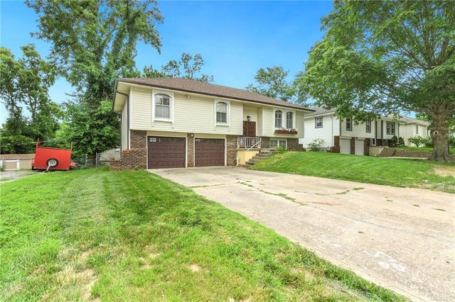3417 NE Prather Road, Kansas City, MO 64116