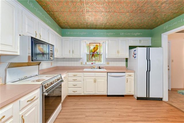 3417 NE Prather Road, Kansas City, MO 64116