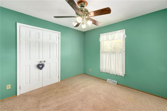 3417 NE Prather Road, Kansas City, MO 64116