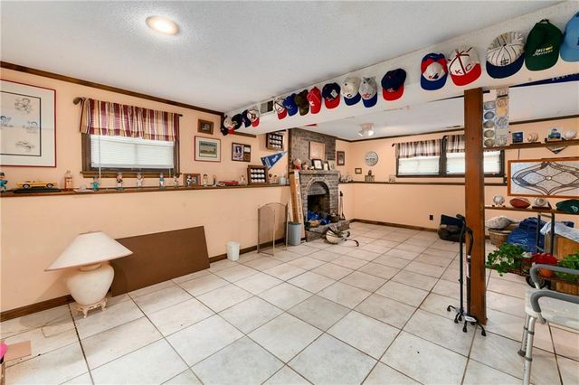 3417 NE Prather Road, Kansas City, MO 64116
