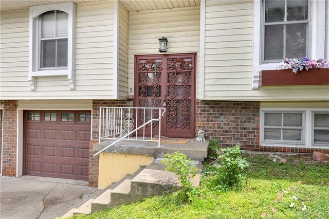 3417 NE Prather Road, Kansas City, MO 64116