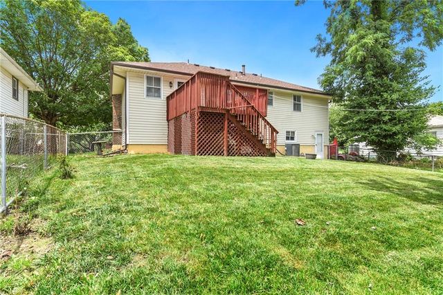 3417 NE Prather Road, Kansas City, MO 64116