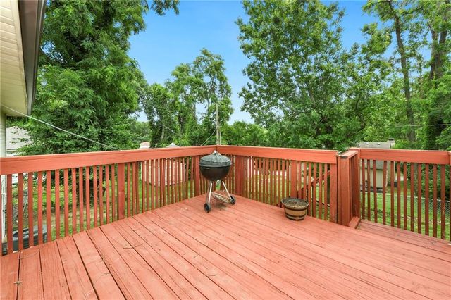 3417 NE Prather Road, Kansas City, MO 64116