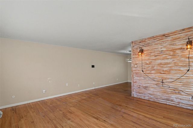 5475 S Lakeview Street, Littleton, CO 80120