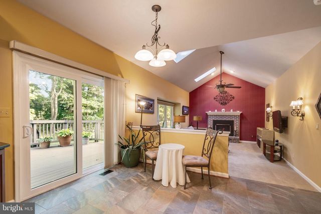 19829 HELMOND WAY, Gaithersburg, MD 20886