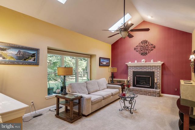 19829 HELMOND WAY, Gaithersburg, MD 20886