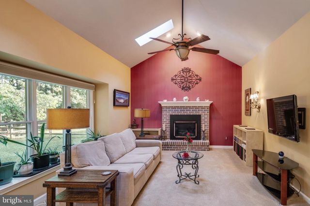19829 HELMOND WAY, Gaithersburg, MD 20886