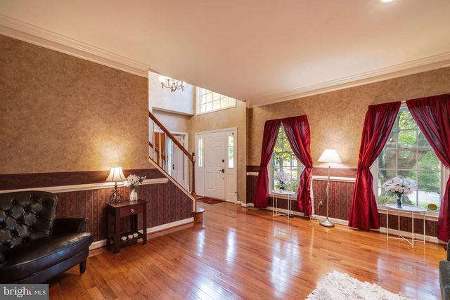 19829 HELMOND WAY, Gaithersburg, MD 20886