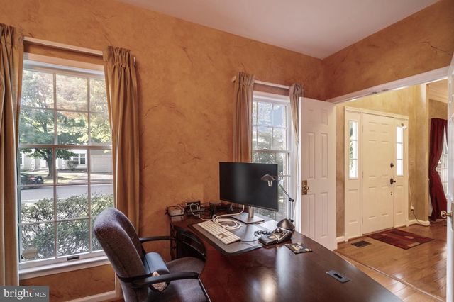 19829 HELMOND WAY, Gaithersburg, MD 20886
