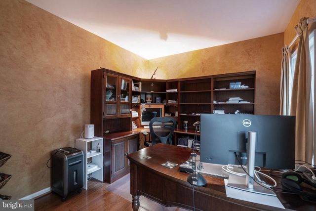 19829 HELMOND WAY, Gaithersburg, MD 20886