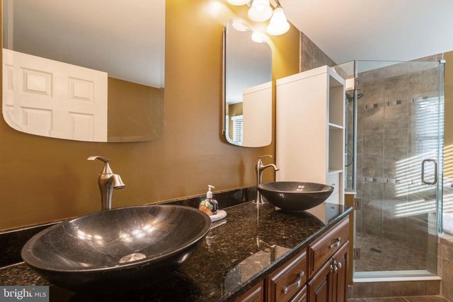 19829 HELMOND WAY, Gaithersburg, MD 20886