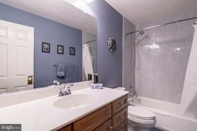 19829 HELMOND WAY, Gaithersburg, MD 20886