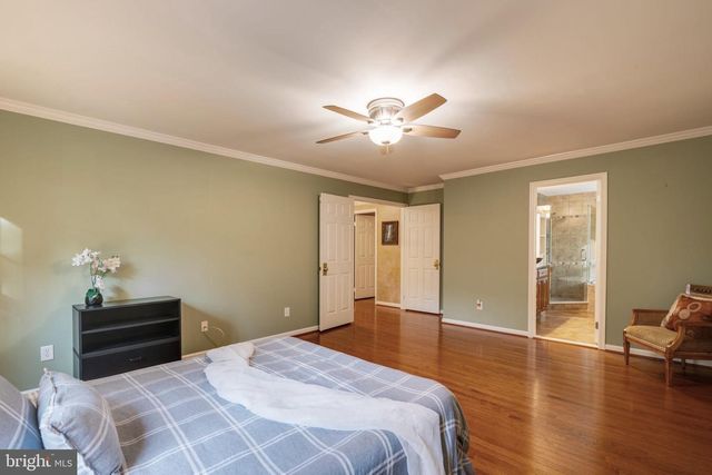 19829 HELMOND WAY, Gaithersburg, MD 20886