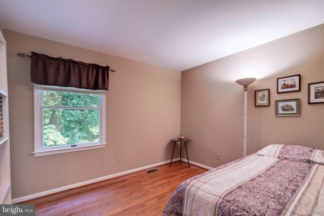19829 HELMOND WAY, Gaithersburg, MD 20886