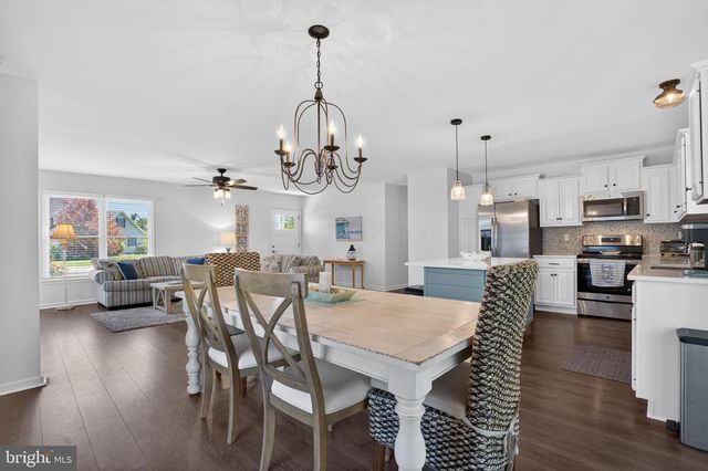 745 HICKMAN DR, Ocean View, DE 19970