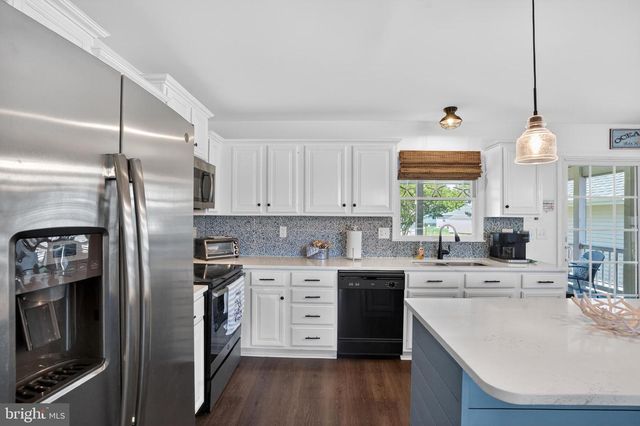 745 HICKMAN DR, Ocean View, DE 19970