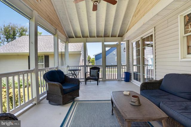 745 HICKMAN DR, Ocean View, DE 19970