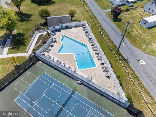 745 HICKMAN DR, Ocean View, DE 19970