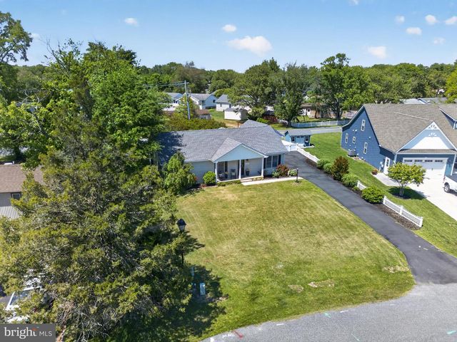 745 HICKMAN DR, Ocean View, DE 19970