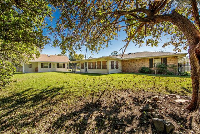 314 Melody Dr, Houma, LA 70363