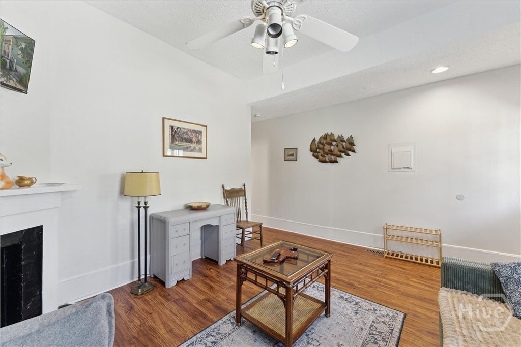 Image 11 of property listing at 534 E Gordon Lane, Savannah, GA 31401