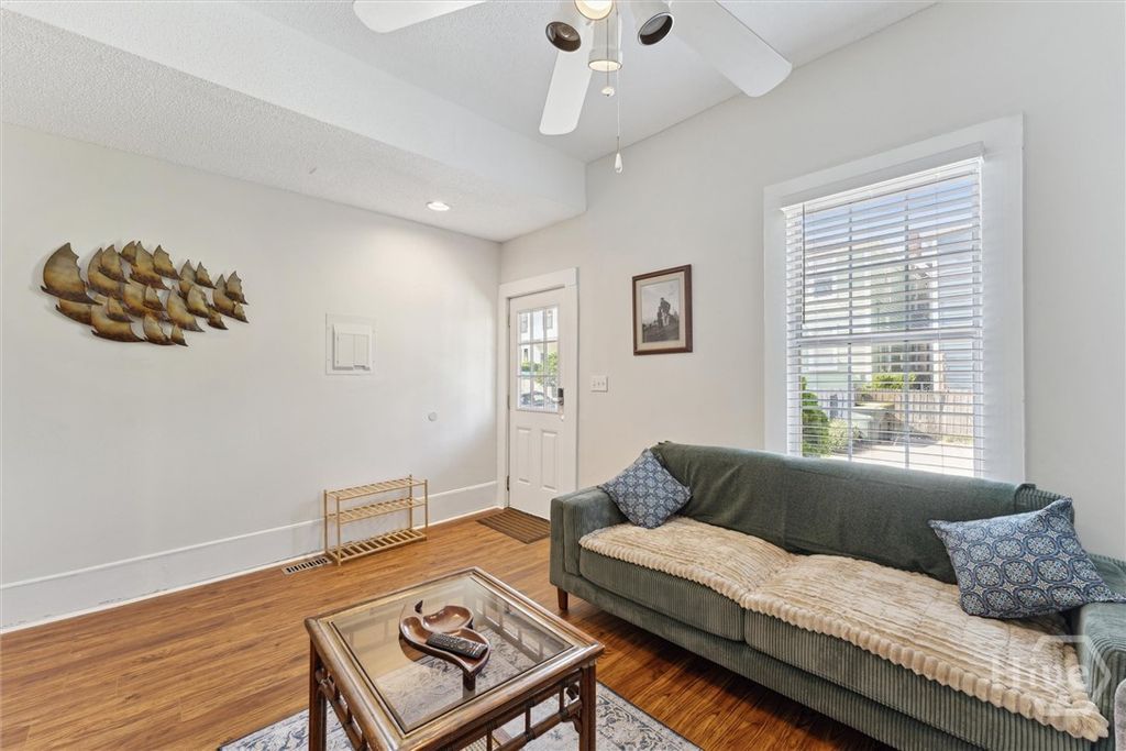 Image 12 of property listing at 534 E Gordon Lane, Savannah, GA 31401