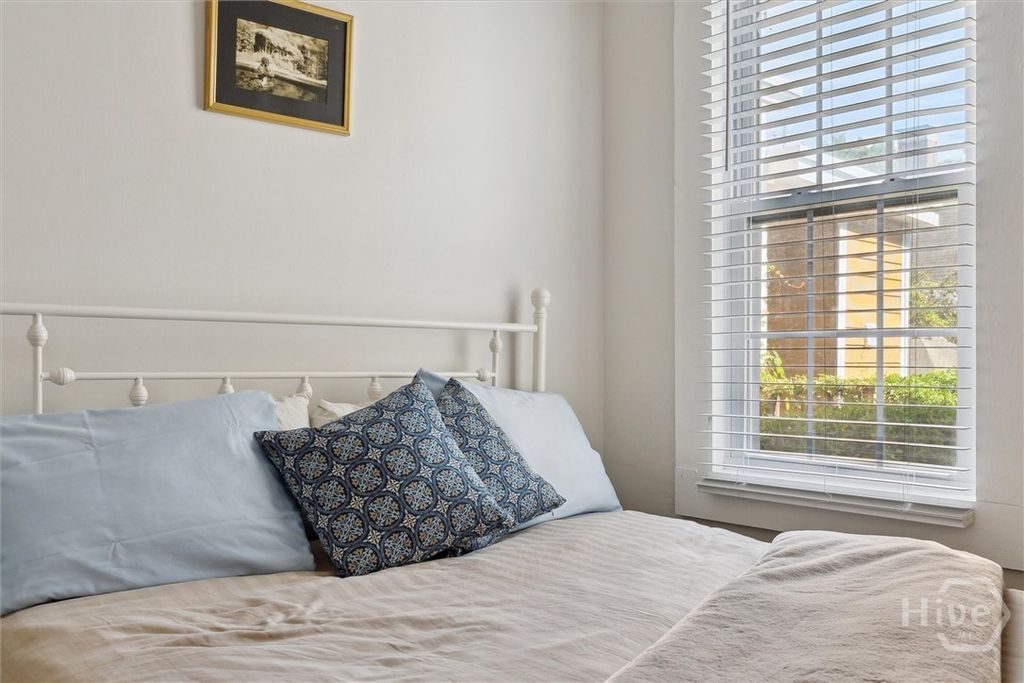 Image 24 of property listing at 534 E Gordon Lane, Savannah, GA 31401