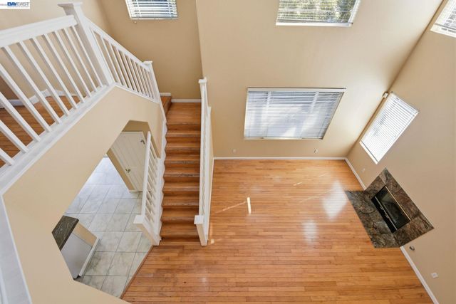 110 Pear LN, Union City, CA 94587