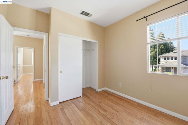 110 Pear LN, Union City, CA 94587