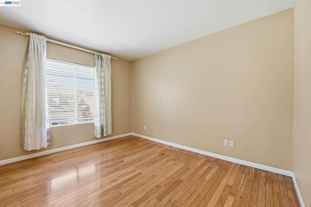 110 Pear LN, Union City, CA 94587