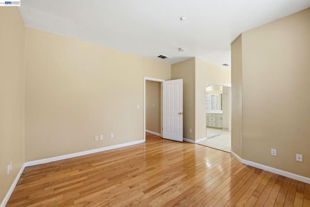 110 Pear LN, Union City, CA 94587